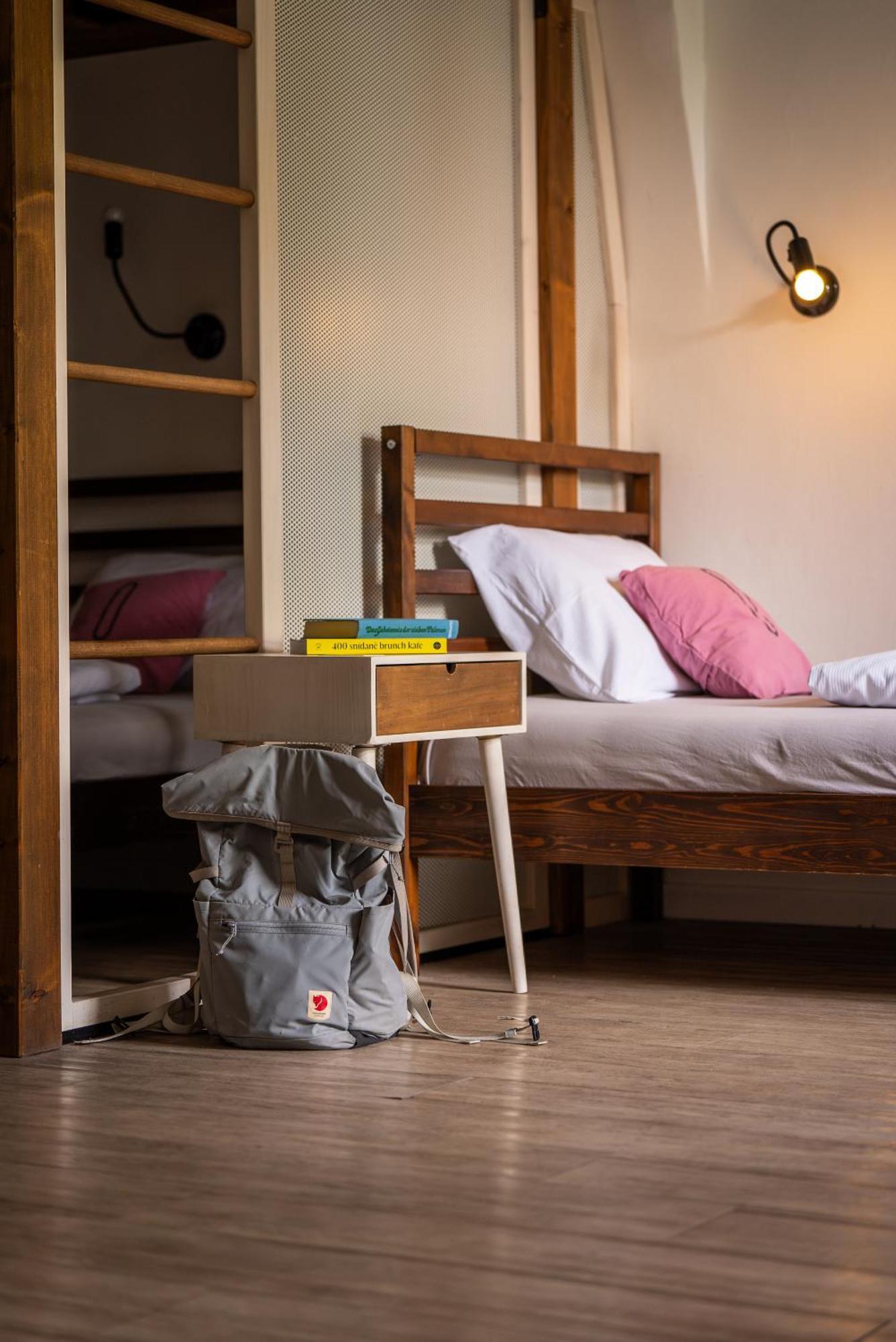 Long Story Short Hostel & Cafe Olomouc Exteriör bild