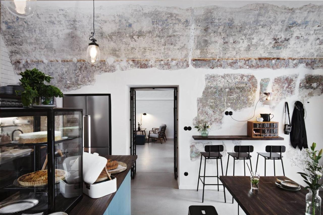 Long Story Short Hostel & Cafe Olomouc Exteriör bild